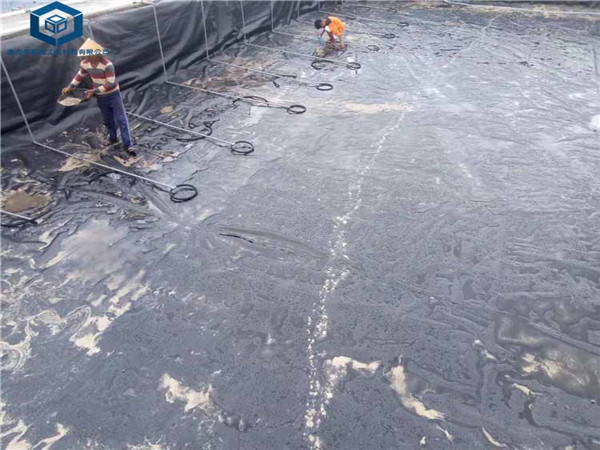 ��ˮ�ط��BĤ��(y��ng)���ں����r(n��ng)�幤��